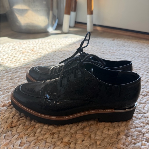 Women’s Franco Sarto Black Patent Leather Lace-Up Derby Shoes - Picture 4 of 8